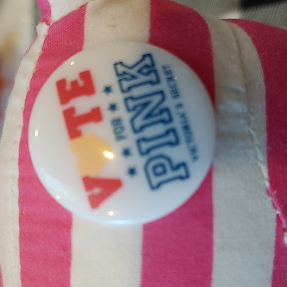 Victoria Secret Vote for PINK Dog - Picture 5 of 5